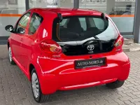 Gebraucht Toyota Aygo 68 PS (50 kW) 2007 Rot Kleinwagen