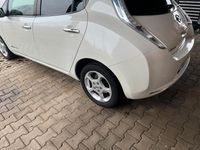 Second-hand Nissan Leaf 80 kW (109 CP) 2014 Gri Hatchback