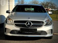 Gebraucht Mercedes A180 122 PS (89 kW) 2016 Silber Kleinwagen