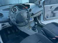 Gebraucht Renault Twingo 75 PS (55 kW) 2009 Weiß Kleinwagen