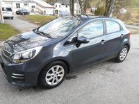 Gebraucht Kia Rio 90 PS (66 kW) 2015 Grau Kleinwagen