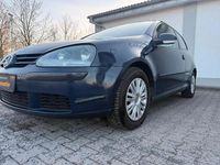 Gebraucht VW Golf V Trendline 116 PS (85 kW) 2004 Blau Kleinwagen