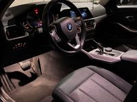 gebraucht BMW 320 i Advantage Automatik Advantage