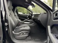 Gebraucht Porsche Cayenne Turbo 549 PS (403 kW) 2019 Schwarz (metallic) SUV