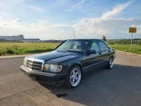 Gebraucht Mercedes 190 125 PS (91 kW) 1992 Schwarz Limousine
