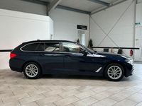 Gebraucht BMW 520 Sport Line 409 PS (300 kW) 2017 Imperialblau brillanteffekt Kombi