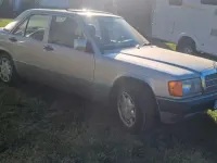 Gebraucht Mercedes 190 122 PS (89 kW) 1993 Silber Limousine