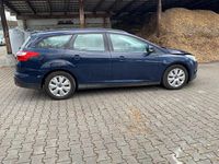 Gebraucht Ford Focus Trend 125 PS (91 kW) 2014 Blau Limousine