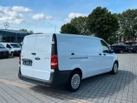 Gebraucht Mercedes Vito 163 PS (119 kW) 2025 Arktikweiß Van
