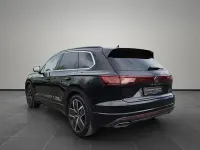 Gebraucht VW Touareg 381 PS (280 kW) 2024 Schwarz SUV