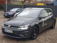 Gebraucht VW Golf VII 110 PS (80 kW) 2018 Grau Limousine