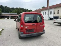Gebraucht Peugeot TePee Tendance 98 PS (72 kW) 2010 Rot Kombi