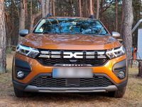 Gebraucht Dacia Sandero Expression 91 PS (66 kW) 2023 Orange Limousine