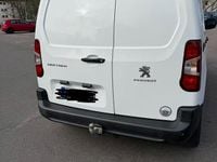 Gebraucht Peugeot Partner 110 PS (80 kW) 2019 Weiß Van / Kleinbus