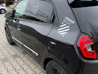 Gebraucht Renault Twingo Urban Night 65 PS (47 kW) 2023 Schwarz Kleinwagen