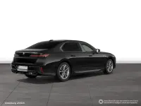 Gebraucht BMW M760e M Sport 571 PS (419 kW) 2025 Schwarz Limousine