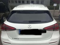 Gebraucht Mercedes 180 116 PS (85 kW) 2018 Weiß Limousine