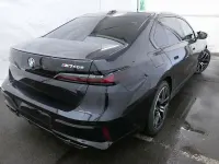 Gebraucht BMW M760e M Performance 571 PS (419 kW) 2025 Schwarz Limousine