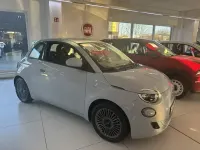 Gebraucht Fiat 500e Icon 86 kW (117 PS) 2022 Blau Kleinwagen