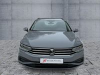 Gebraucht VW Passat Basis 150 PS (110 kW) 2023 Grau Kombi