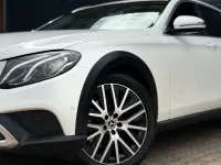 Gebraucht Mercedes E220 All-Terrain 194 PS (142 kW) 2019 Weiß Kombi