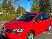 Second-hand VW Sharan 140 CP (102 kW) 2014 Roșu Monovolum