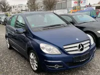 Gebraucht Mercedes B180 109 PS (80 kW) 2011 Blau Kleinwagen