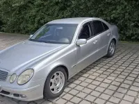 Gebraucht Mercedes E220 Classic 150 PS (110 kW) 2002 Limousine