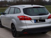 Gebraucht Ford Focus Titanium 125 PS (91 kW) 2015 Silber Limousine