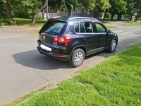 Gebraucht VW Tiguan 140 PS (102 kW) 2011 Schwarz SUV