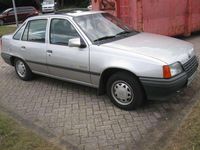 Gebraucht Opel Kadett 75 PS (55 kW) 1988 Silber Kleinwagen