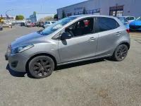Używany Mazda 2 75 KM (55 kW) 2014 Szary Sedan/Limuzyna