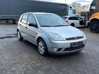 Gebraucht Ford Fiesta 2002 Silber Kleinwagen