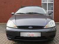 Gebraucht Ford Focus Finesse 101 PS (74 kW) 2002 Grau Limousine