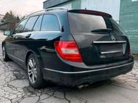Gebraucht Mercedes C180 156 PS (114 kW) 2012 Schwarz Kombi