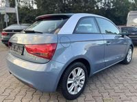 Gebraucht Audi A1 Attraction 122 PS (89 kW) 2011 Blau Kleinwagen