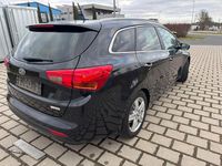 Gebraucht Kia Ceed 128 PS (94 kW) 2014 Schwarz Kleinwagen