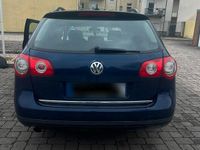 Second-hand VW Passat 115 CP (84 kW) 2006 Albastru Break