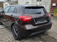 Gebraucht Mercedes A160 Night 102 PS (75 kW) 2016 Braun Limousine