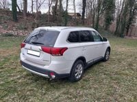 Używany Mitsubishi Outlander 150 KM (110 kW) 2016 Biały SUV
