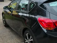 Gebraucht Opel Astra Eco 101 PS (74 kW) 2015 Schwarz Limousine