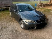 Gebraucht BMW 320 177 PS (130 kW) 2009 Grün Kombi
