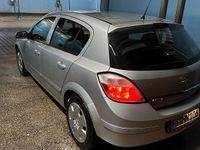Gebraucht Opel Astra 105 PS (77 kW) 2006 Silber Limousine