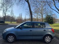 Gebraucht Skoda Fabia Cool Edition 60 PS (44 kW) 2010 Blau Limousine