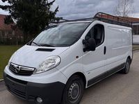 Gebraucht Opel Vivaro 145 PS (106 kW) 2008 Weiß Van / Kleinbus