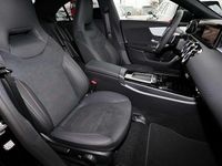 Gebraucht Mercedes CLA200 AMG 163 PS (119 kW) 2026 Unilack nachtschwarz Coupé