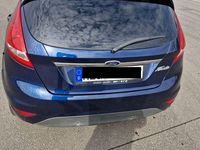 Gebraucht Ford Fiesta Titanium 95 PS (69 kW) 2011 Blau Kleinwagen