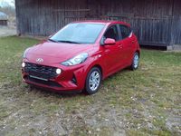 Gebraucht Hyundai i10 Select 67 PS (49 kW) 2023 Rot Kleinwagen