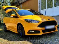 Gebraucht Ford Focus ST 185 PS (136 kW) 2017 Gelb Kombi