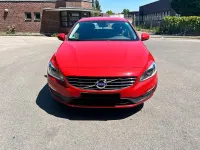 Gebraucht Volvo V60 Momentum 288 PS (211 kW) 2018 Rot Kombi